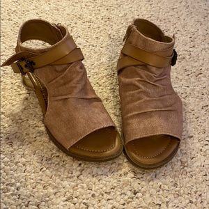 FINAL SALE Blowfish Textured Tan Sandals